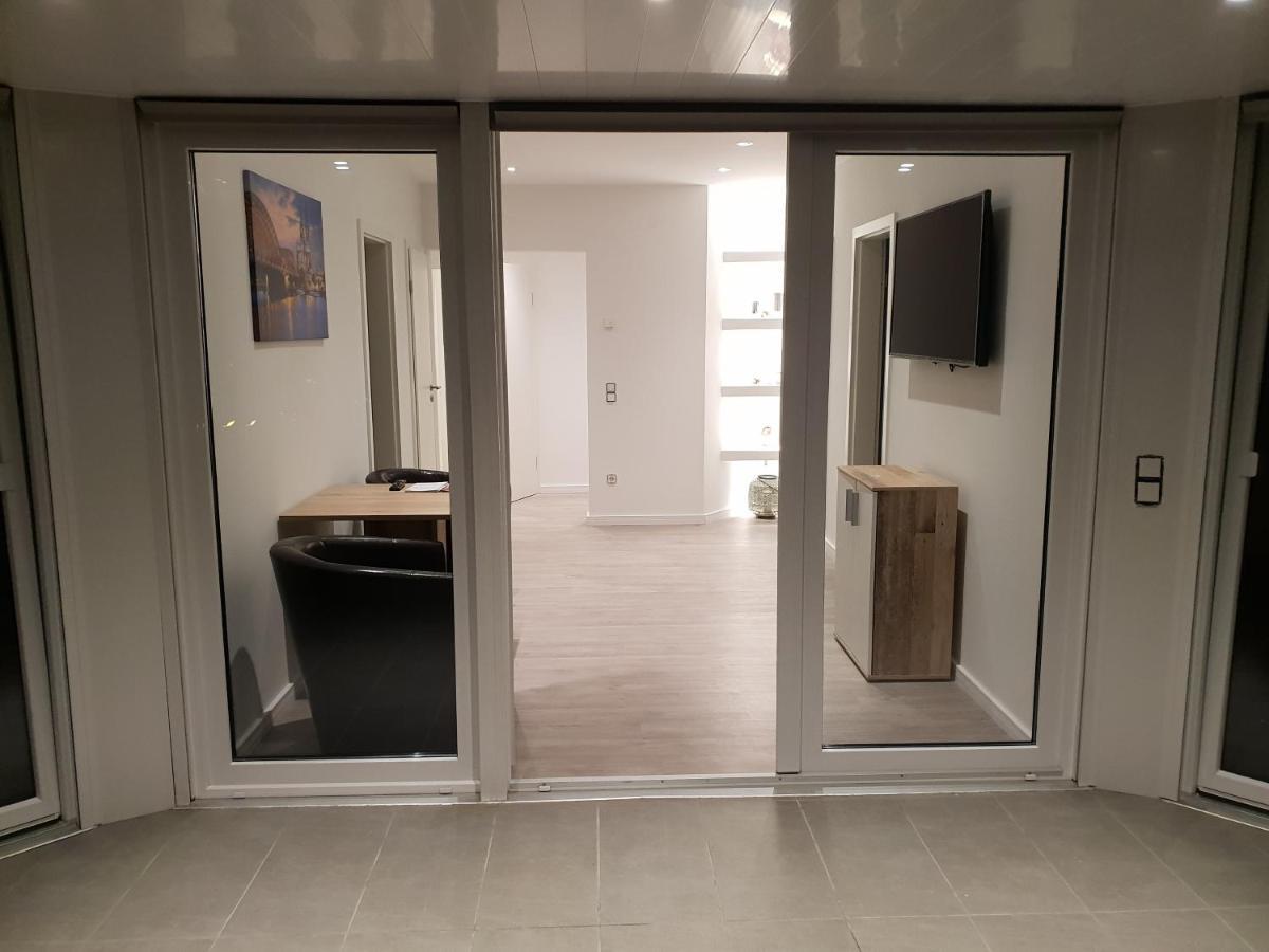 Ferienwohnung Mit Jacuzzi Naehe Flughafen Koeln Bonn Тройсдорф Екстериор снимка