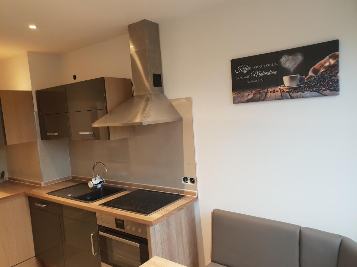 Ferienwohnung Mit Jacuzzi Naehe Flughafen Koeln Bonn Тройсдорф Екстериор снимка