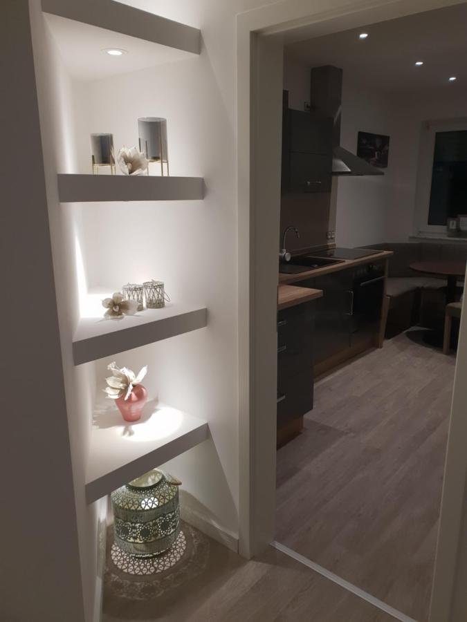 Ferienwohnung Mit Jacuzzi Naehe Flughafen Koeln Bonn Тройсдорф Екстериор снимка