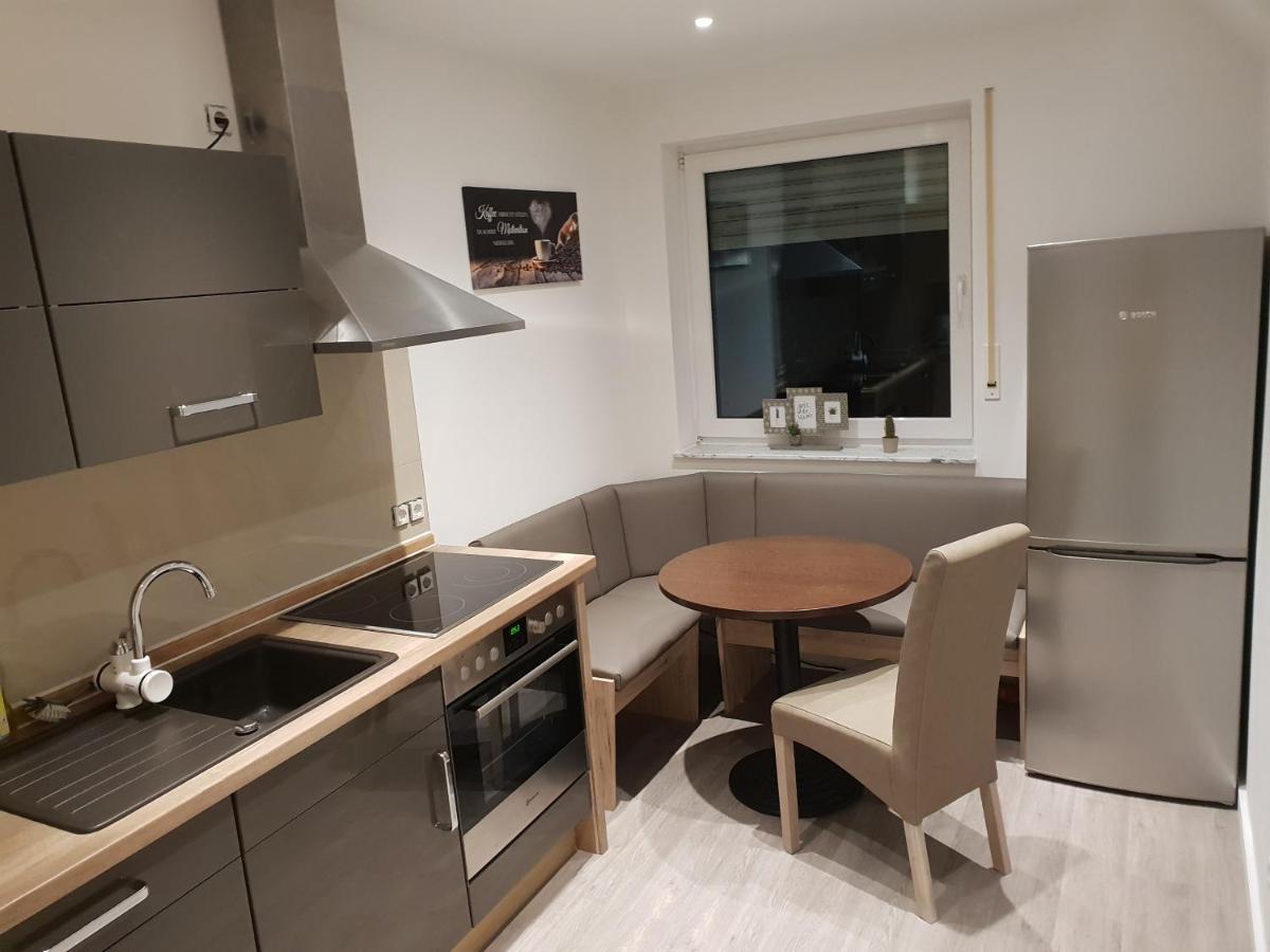 Ferienwohnung Mit Jacuzzi Naehe Flughafen Koeln Bonn Тройсдорф Екстериор снимка