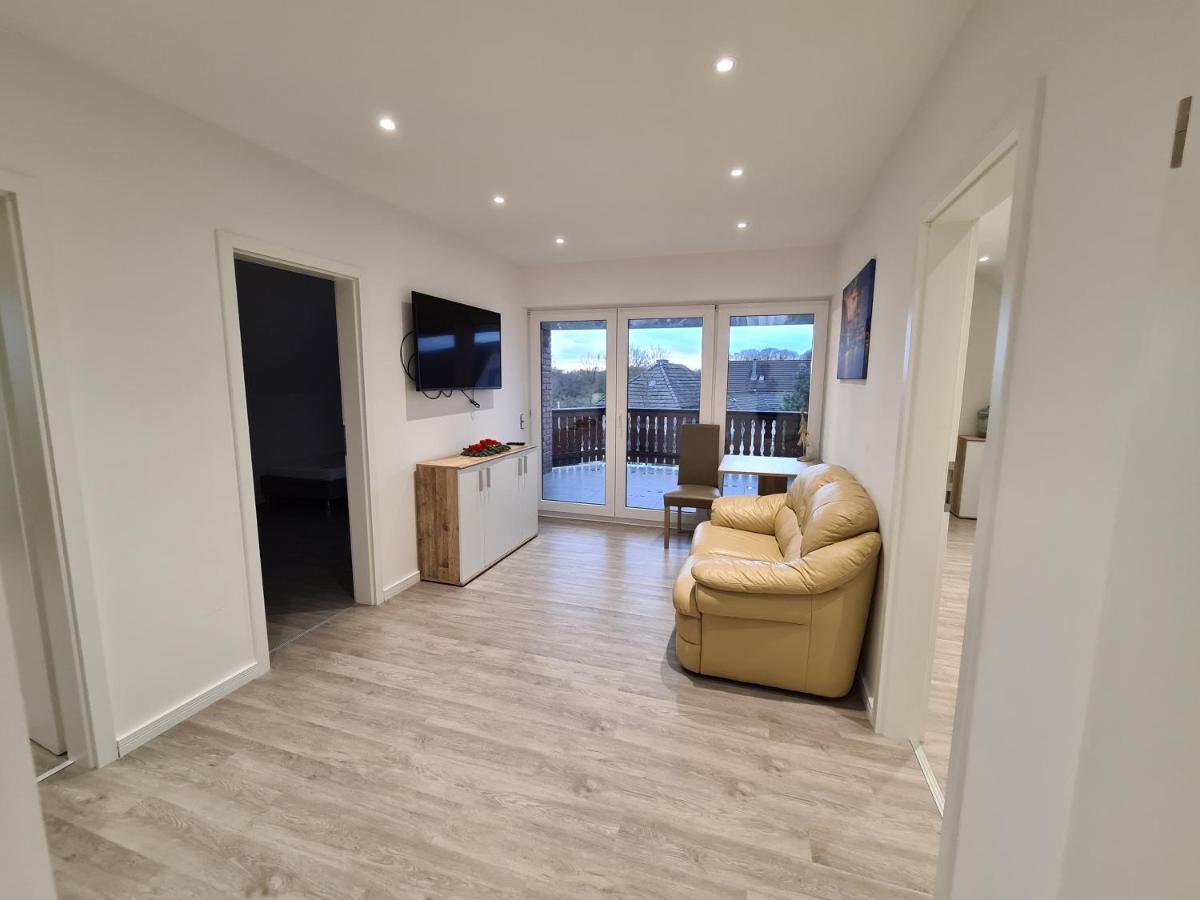 Ferienwohnung Mit Jacuzzi Naehe Flughafen Koeln Bonn Тройсдорф Екстериор снимка